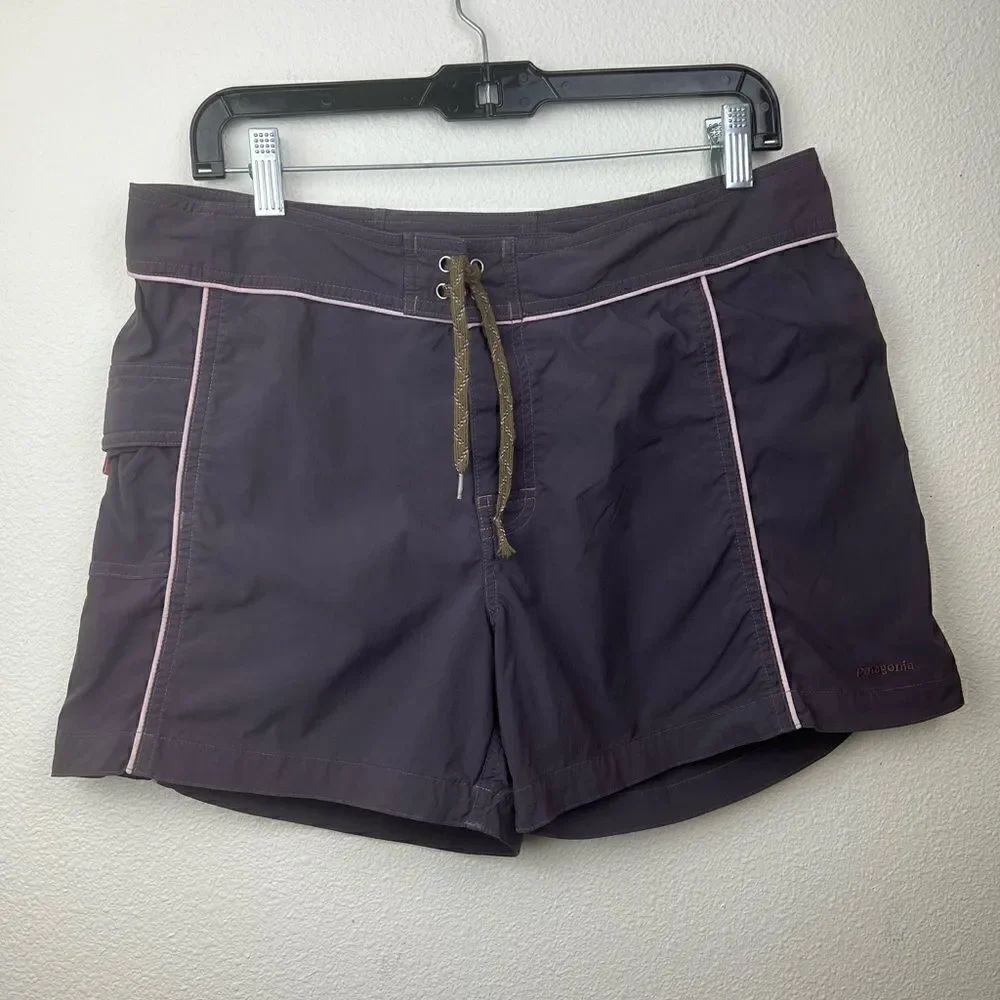 Patagonia Wimen  Wavefarer Cargo Shorts  size 12